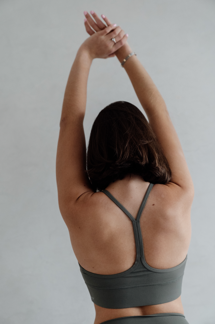 The Elastic Black Sports Bra